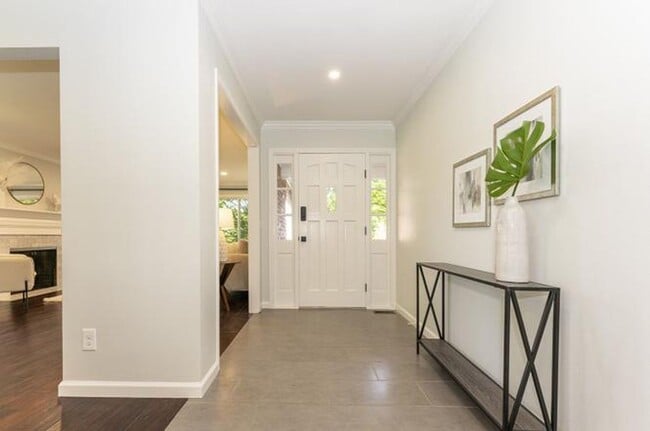 Photo - 4 BD remodeled Sylvan Heights home!