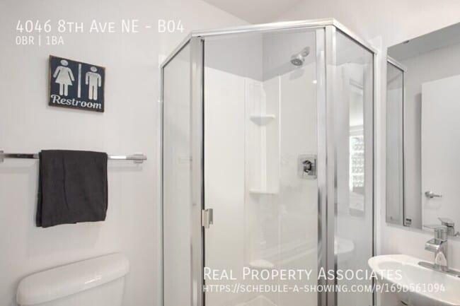 Photo - 4046 8th Ave NE Unit B04
