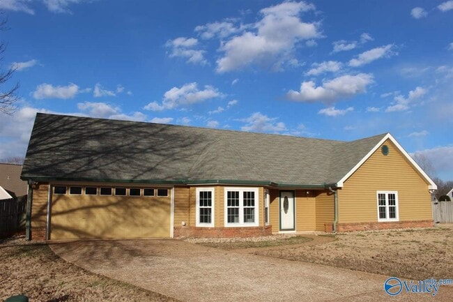 Photo - 108 Harpers Hop Ct House