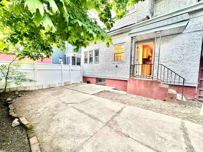 Photo - 163 Jewett Ave