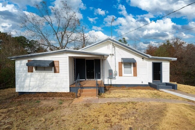 Building Photo - 4/2 House For Rent in Montevallo!