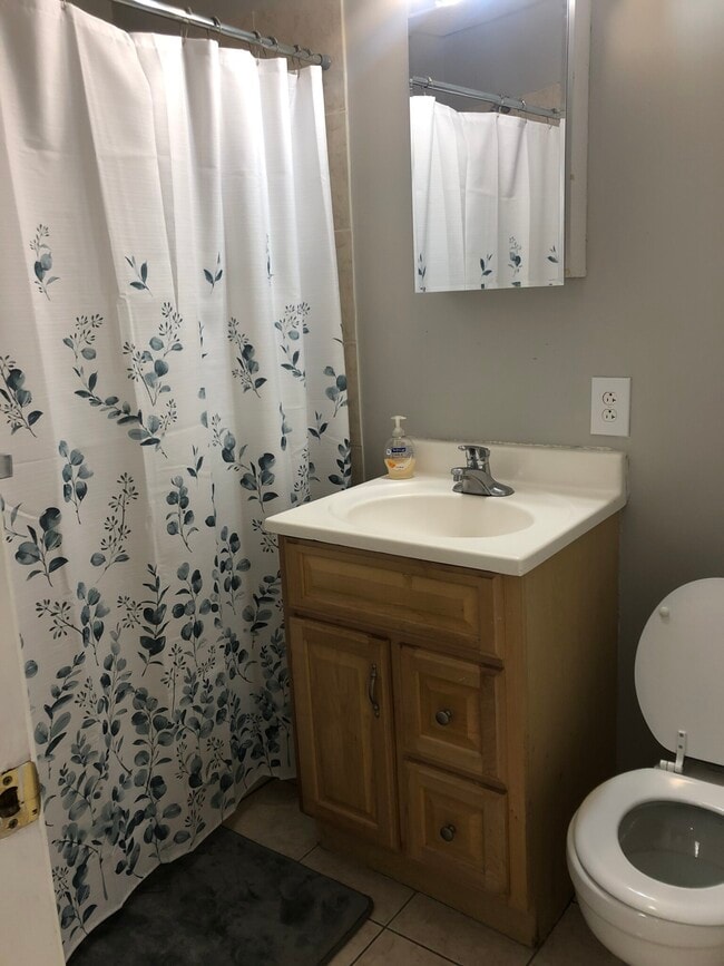 Photo - 879 Beacon St