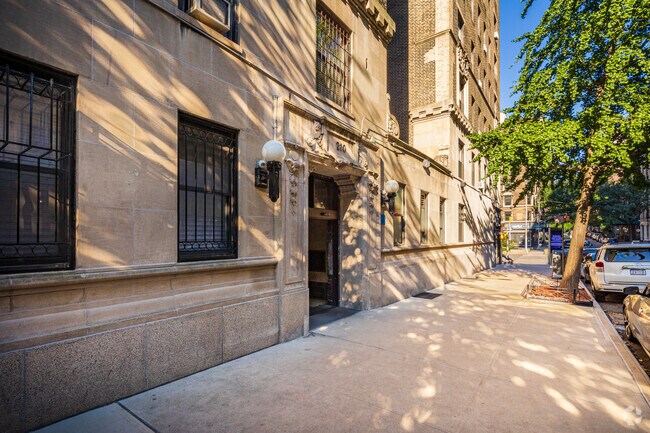 Photo - Walter Arms Apartments