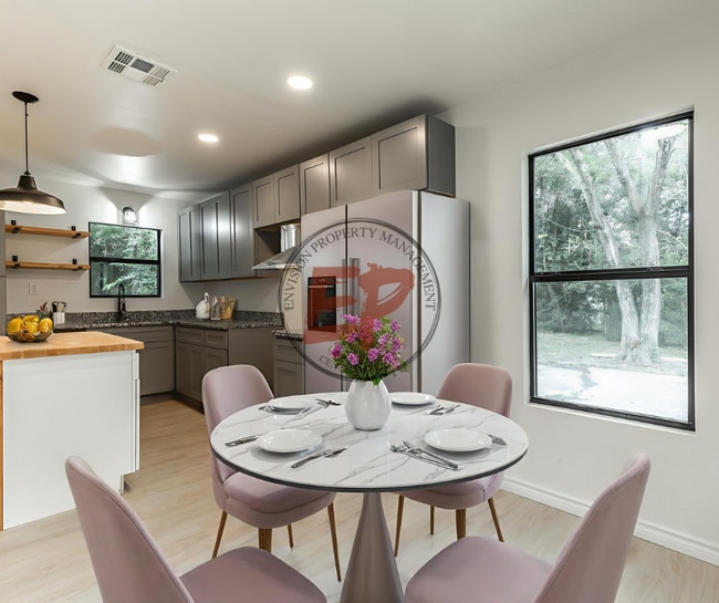 Photo - 207 Joel Hooper Dr