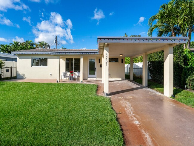 Photo - 4751 NE 4th Ave