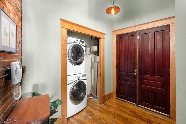 Photo - 1667 E 40th St Unit 3-G