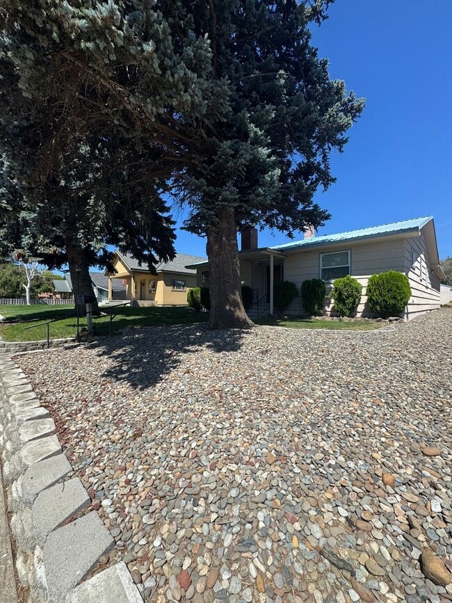 Photo - 505 W 10th Ave Unit 1