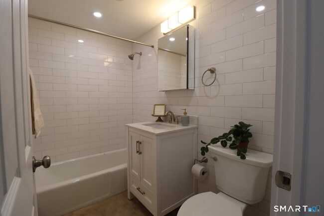 Photo - 149 Garfield Ave
