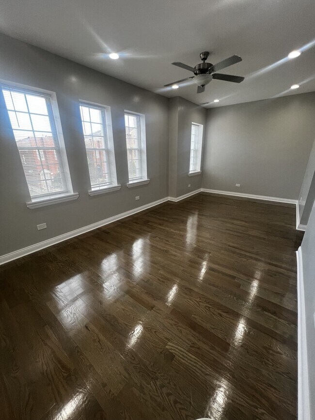 Photo - 3257 W Warren Blvd Unit 2