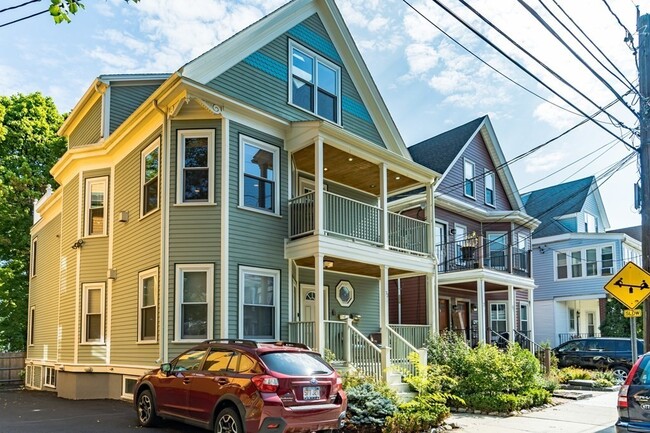 Building Photo - 73 Lexington Ave Unit 2