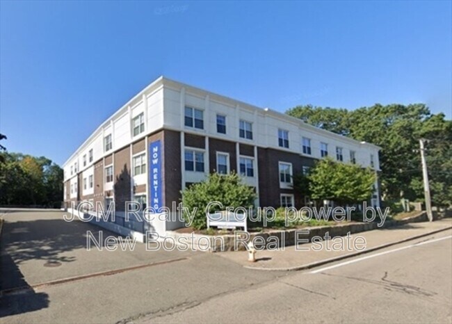 Photo - 20 Pond St Unidad U - 203 / U-302 / 1st Floor