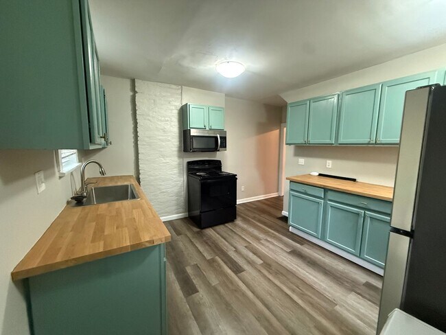 85/87 Schultz Ave.