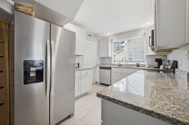 The Norfolk Nomad Spacious 4BR Near Downtown, ODU