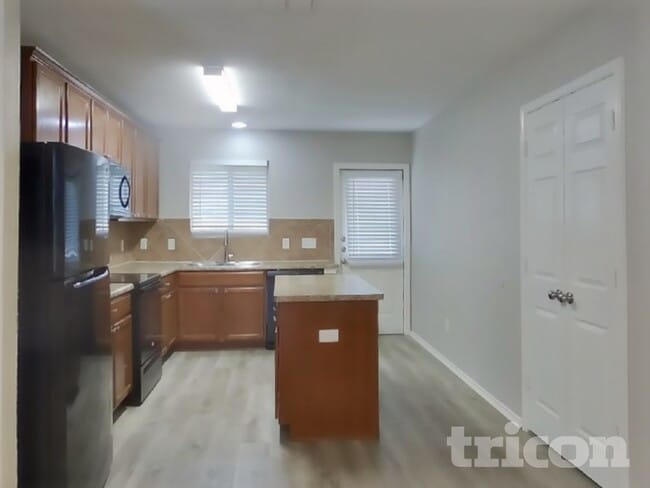 Photo - 10911 Bosal Trail