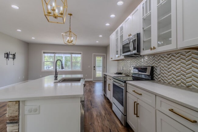 Photo - Rent the Dream – Stylish 4-Bedroom Home!