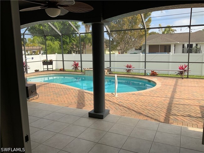 Photo - 2715 SW 2nd Pl