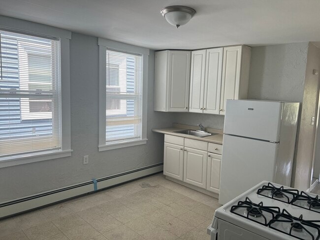 Photo - 27 Warren Ave Unit 3