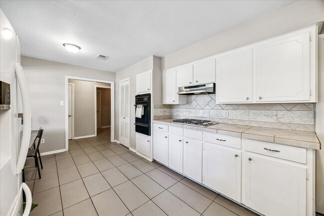 Photo - 5811 Spruce Forest Dr