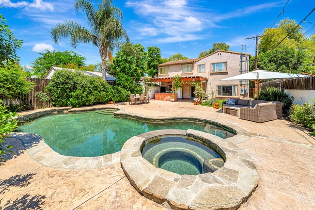 Photo - 14916 Hesby St Casa