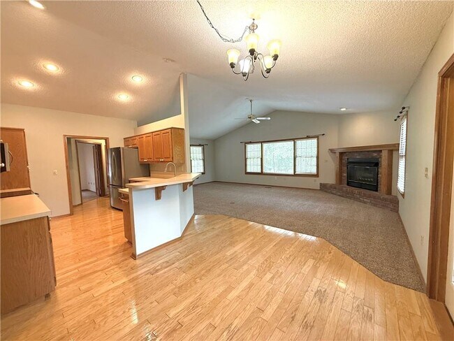 Photo - 25 Dunbarton Ln