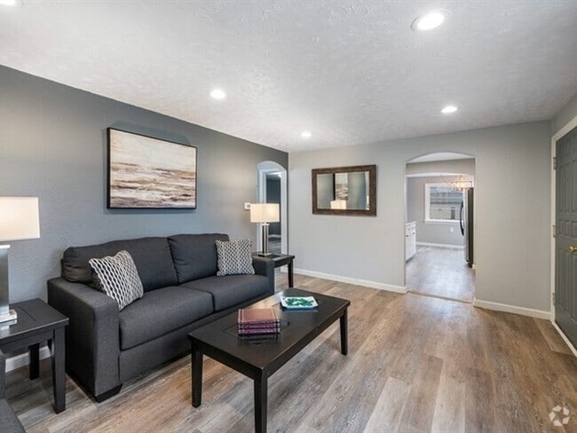 Building Photo - Cozy 3 Bed 2 Bath Updated Home!