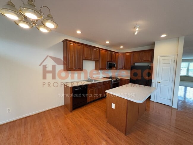 Photo - TOWNHOME FOR RENT IN GLEN MILLS