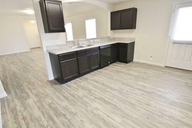 Photo - 10010 Piave Drive