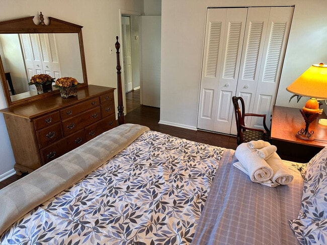 Photo - 100 Hampden Ave Unidad ID1321802P