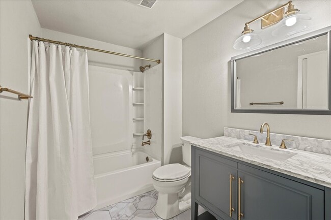 Building Photo - 15824 9th Ave SW Rental