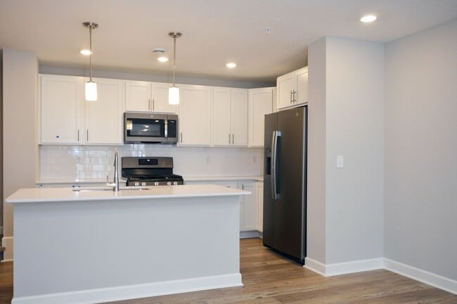 Photo - Beautiful 3-Bed 3-Bath Townhome in Blaine!