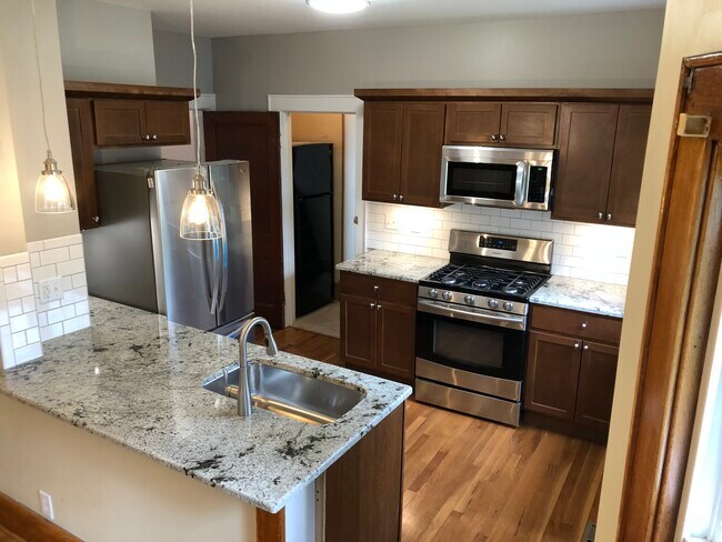 Photo - 402 Broad St Unidad 2