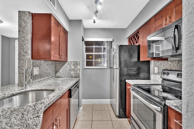 Photo - 2890 N Oakland Forest Dr Unit 108