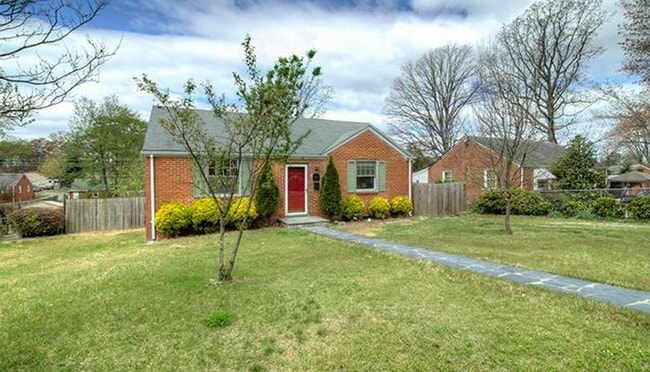 Photo - 1614 Westhill Rd