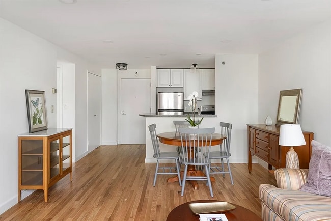 Photo - 42 8th St Unit 4210