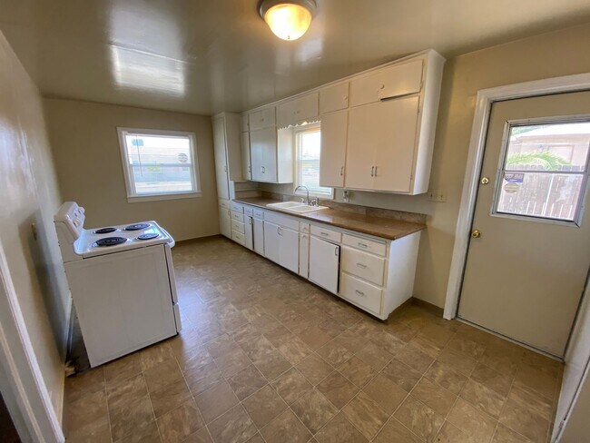 Photo - Charming 2 bedroom Reedley home for rent!
