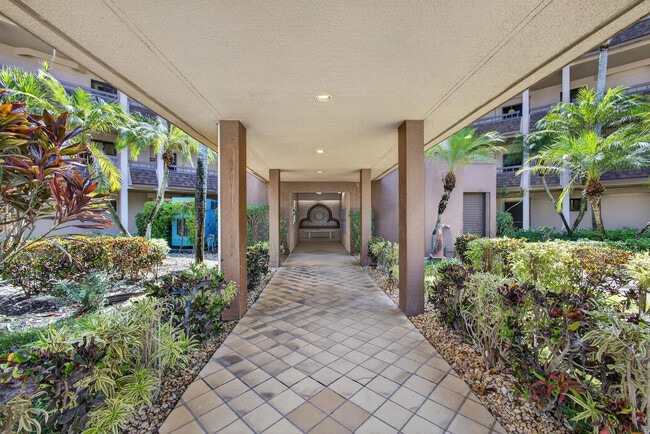 Photo - 4770 Fountains Dr S Unidad 104