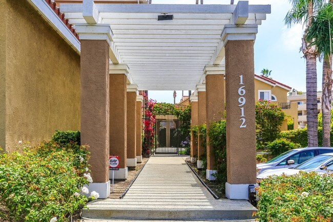 Photo - 16912 Sims Lane