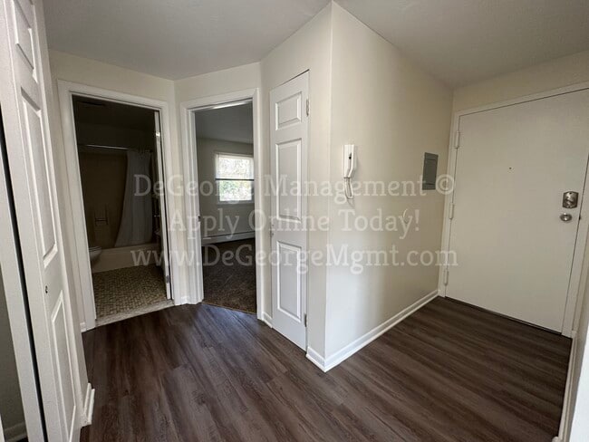 Photo - Georgetown Manor Apartments for Rent in We...