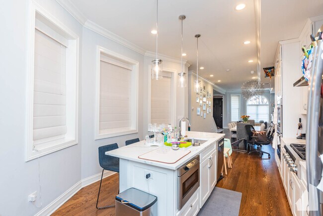 Photo - 3363 S Giles Ave