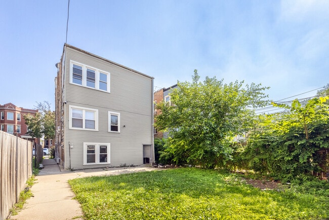 4104 W 24th Pl