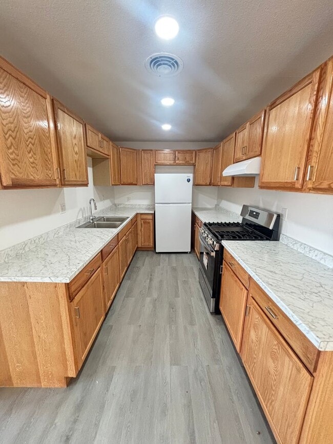 Photo - Spacious 4 bedroom house for rent