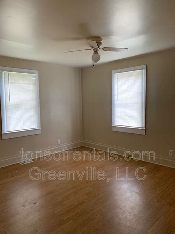 Photo - 116 Baileyview St