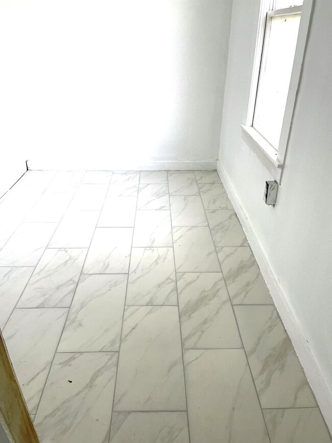 107 Sinclair St