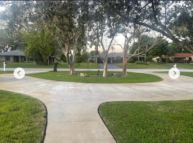 Photo - 3712 Lowson Blvd