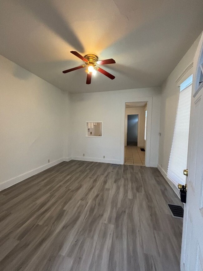 Building Photo - Boltin 19-21 Unit 19 Boltin