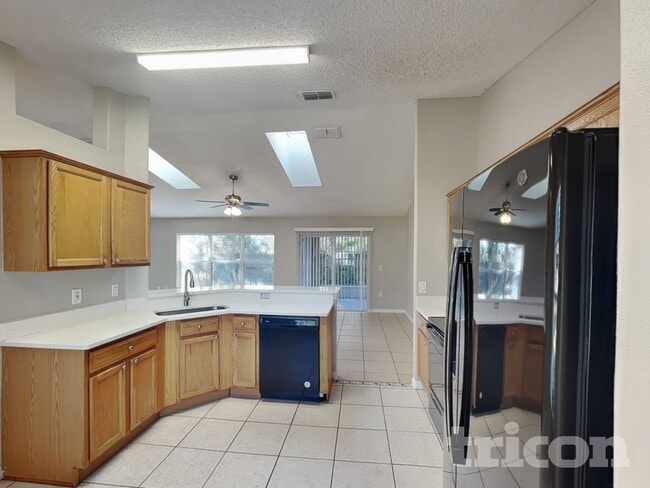 Photo - 1381 Broken Pine Rd