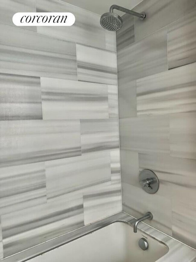 Photo - 225 Rector Pl