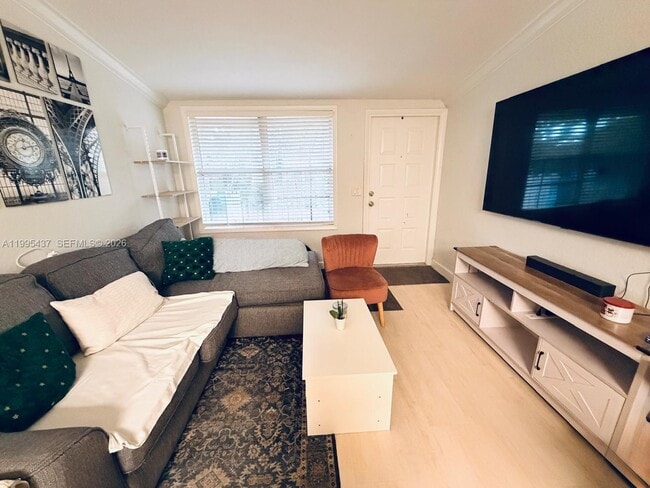 Photo - 7220 Southgate Blvd