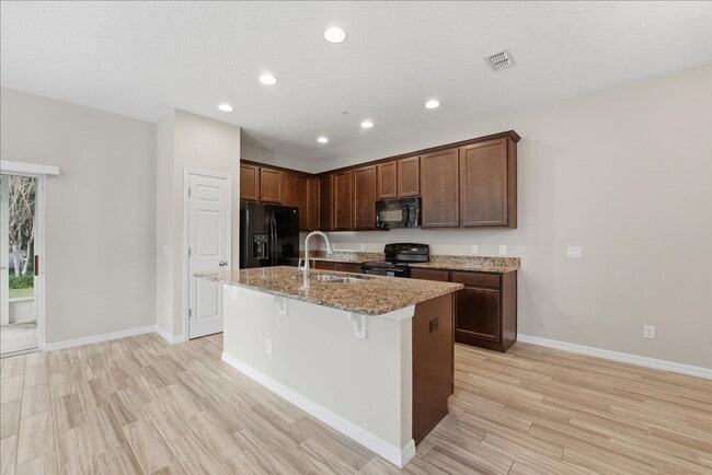 Photo - 714 Marotta Loop