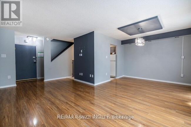Photo - 454 Centre St S Unit 108